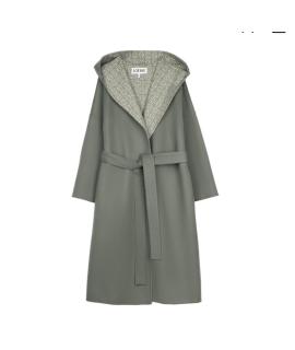 LOEWE Пальто