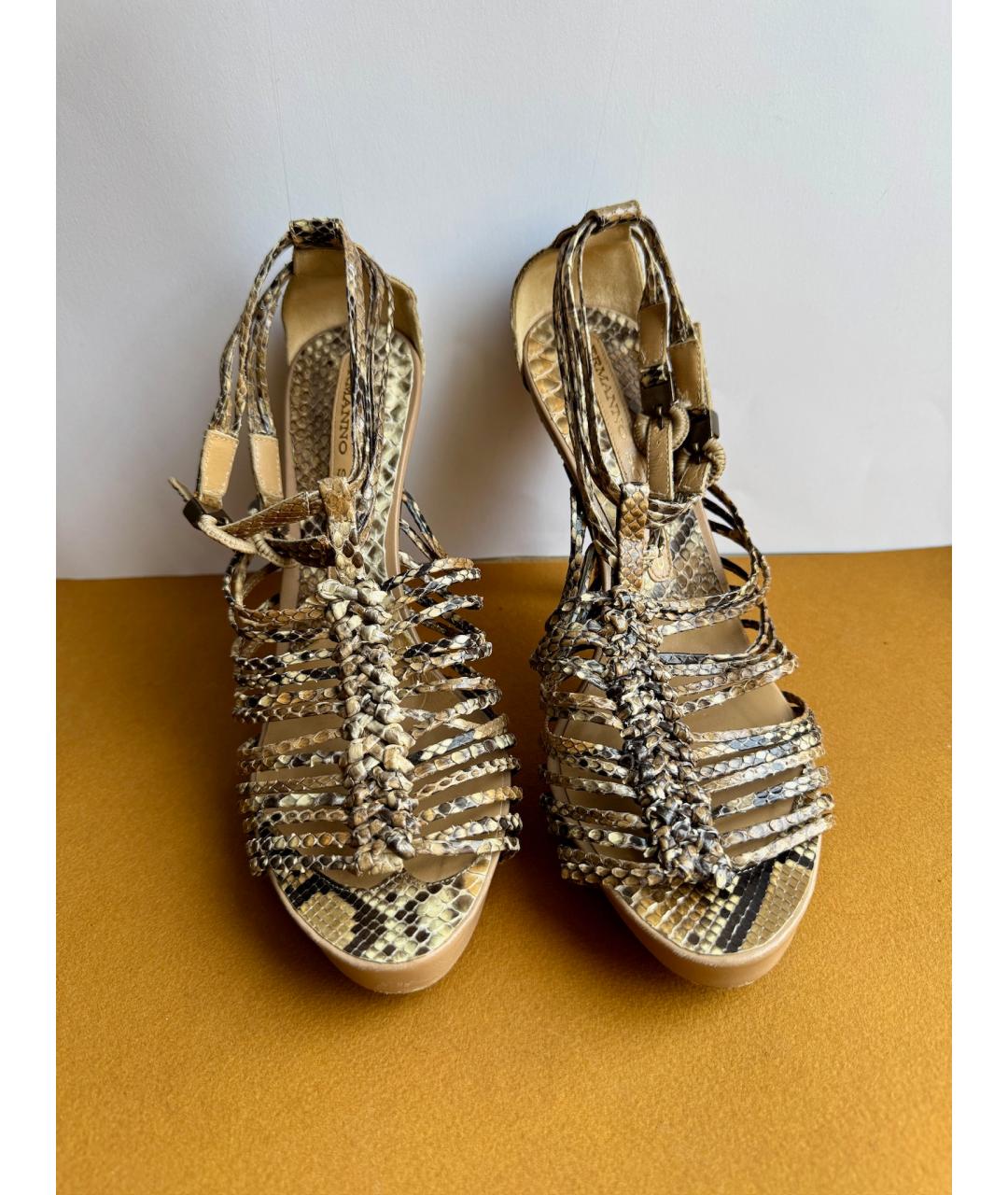 ERMANNO SCERVINO Бежевые босоножки из экзотической кожи, фото 3