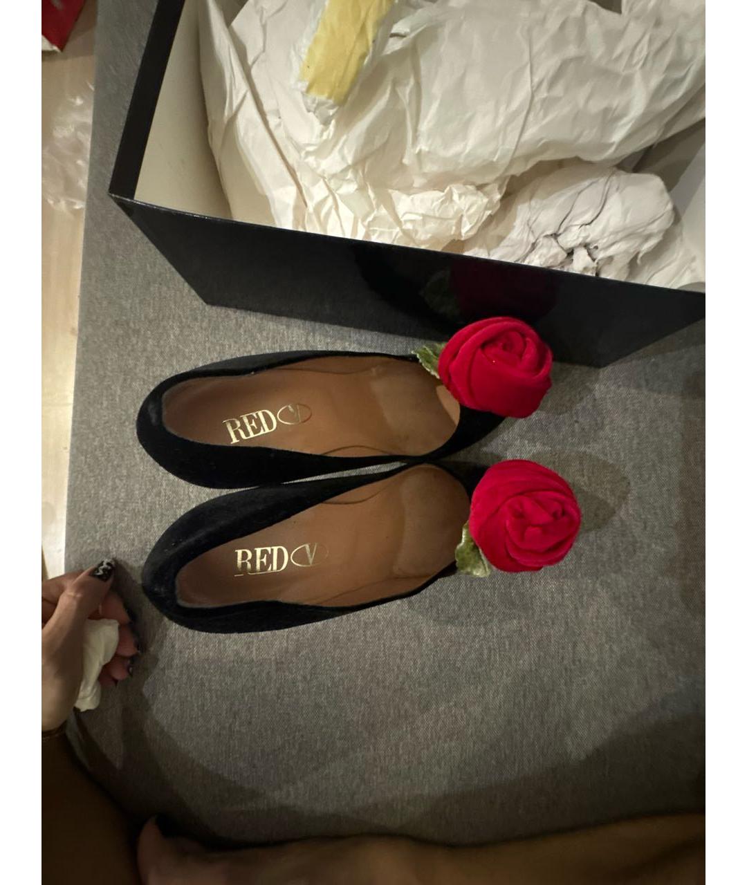RED VALENTINO Черные бархатные туфли, фото 4