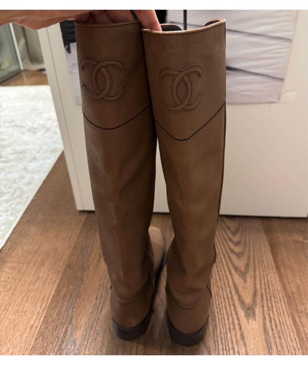 CHANEL Коричневые кожаные сапоги, фото 4