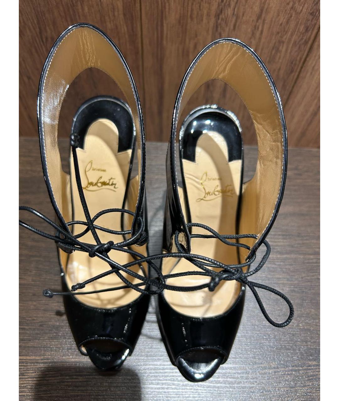 CHRISTIAN LOUBOUTIN Черные туфли из лакированной кожи, фото 2