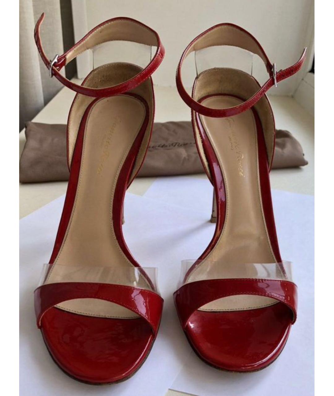 GIANVITO ROSSI Красные босоножки из лакированной кожи, фото 2
