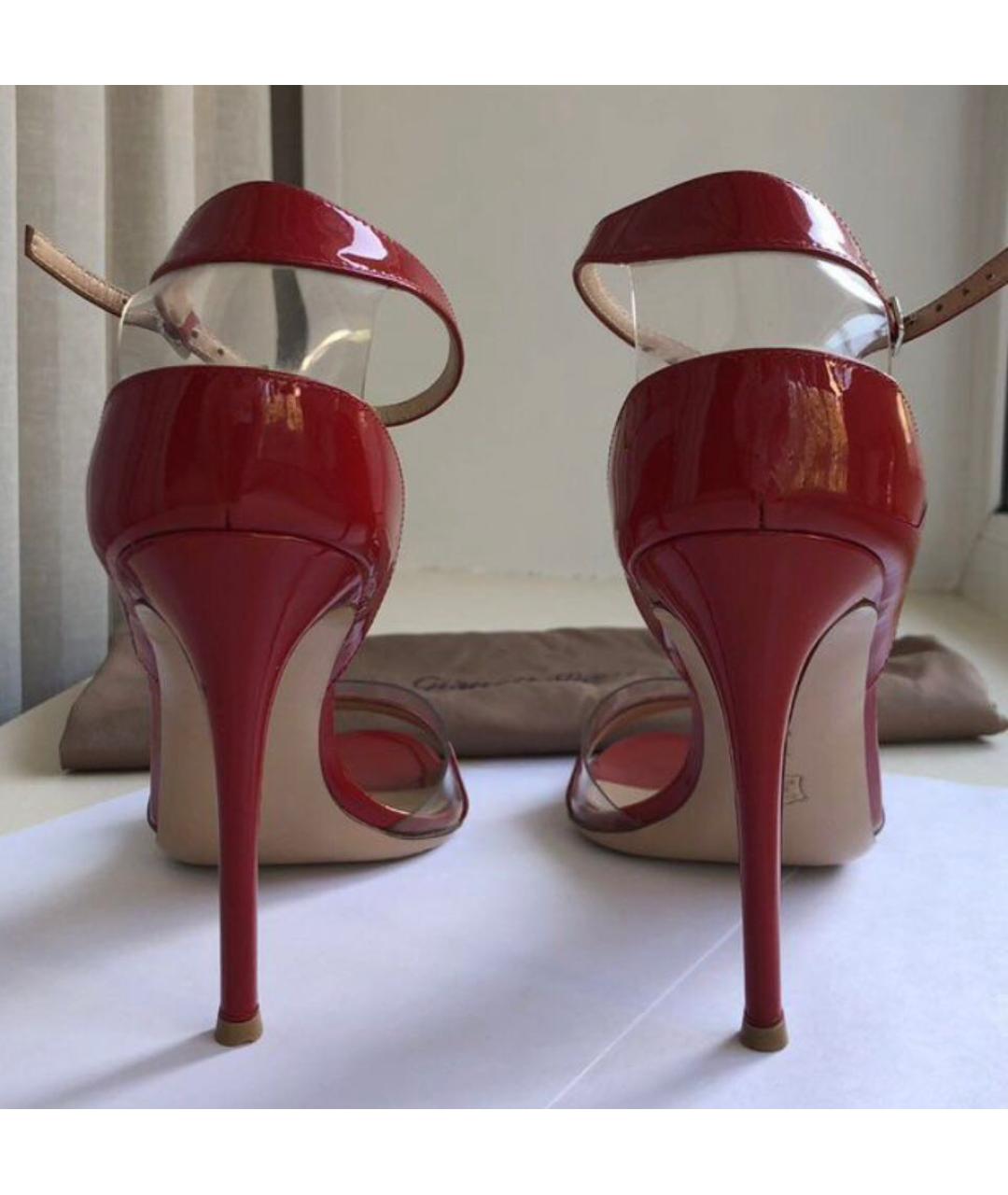 GIANVITO ROSSI Красные босоножки из лакированной кожи, фото 3