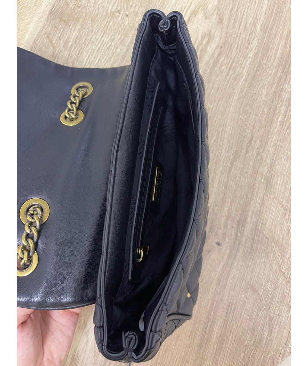 VERSACE JEANS COUTURE Черная сумка через плечо из искусственной кожи, фото 4
