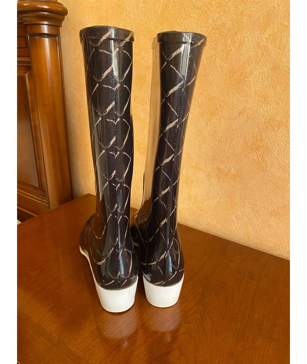 CHANEL Темно-синие резиновые сапоги, фото 4