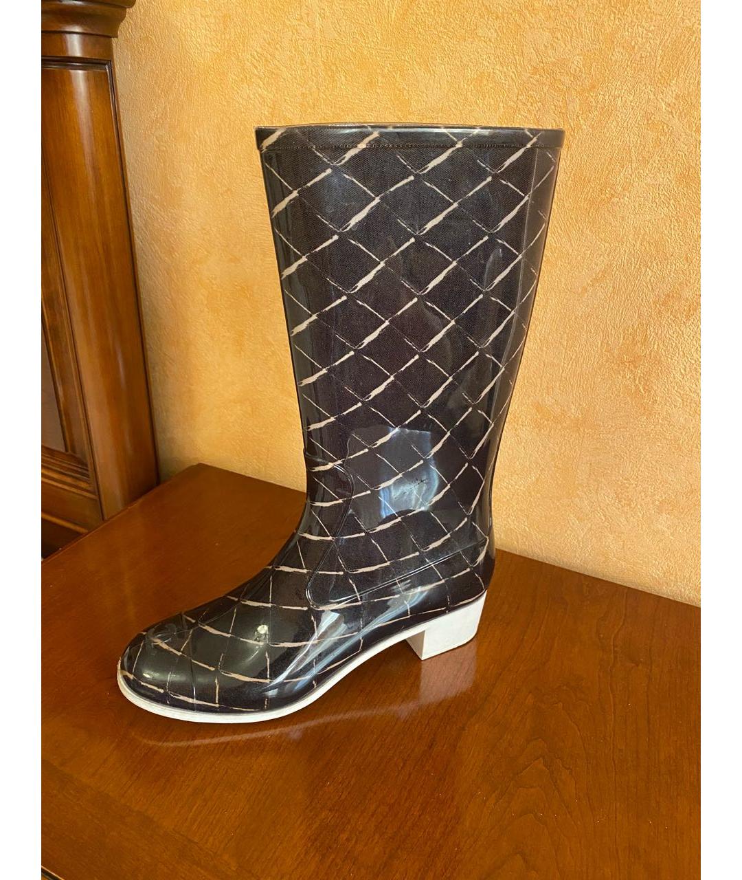 CHANEL Темно-синие резиновые сапоги, фото 7
