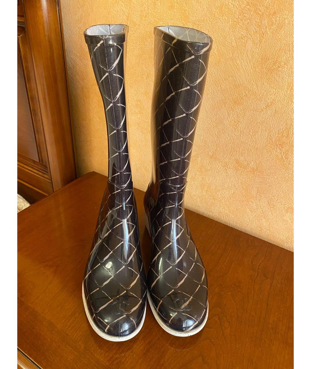 CHANEL Темно-синие резиновые сапоги, фото 2