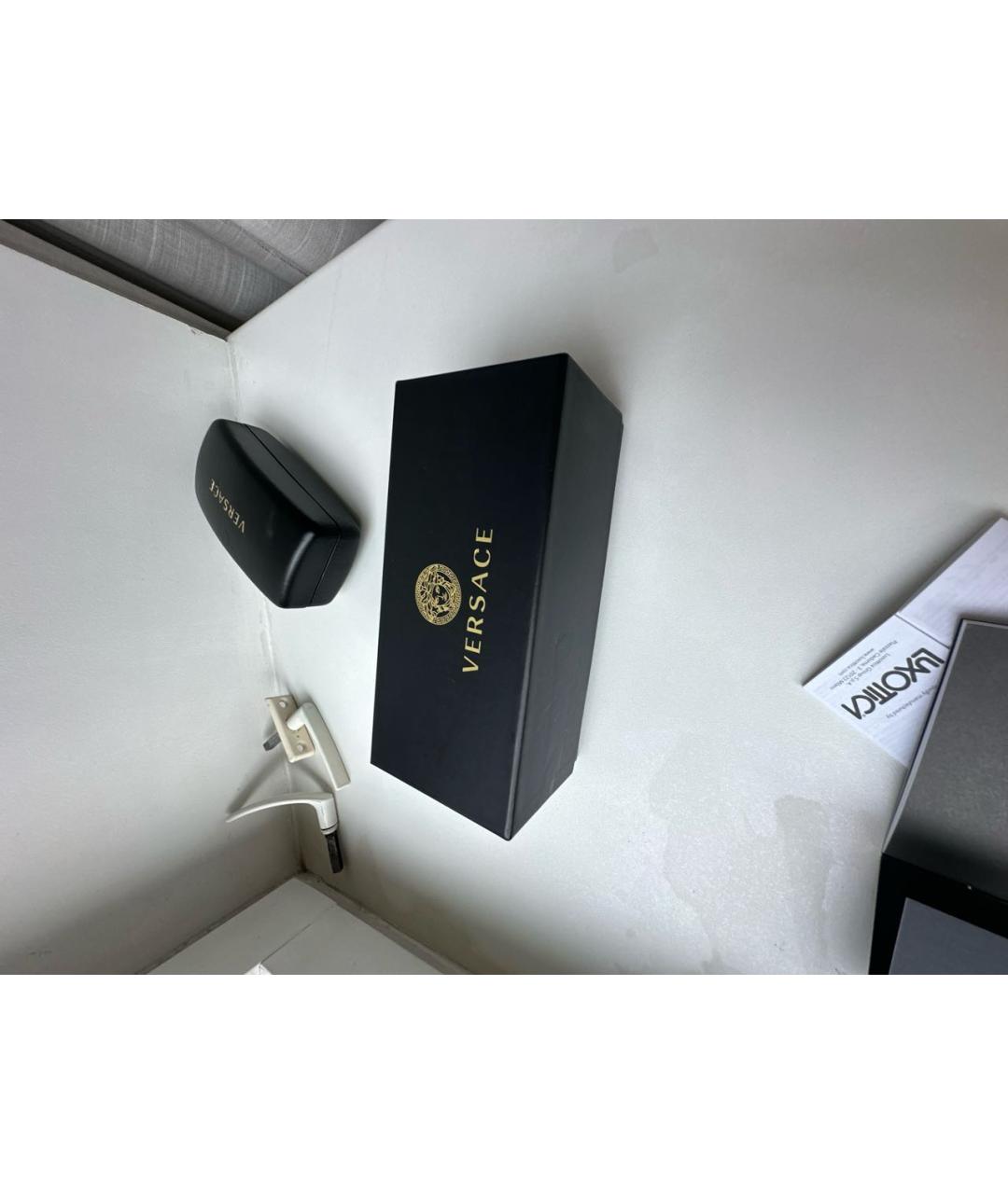 VERSACE Белые пластиковые солнцезащитные очки, фото 4