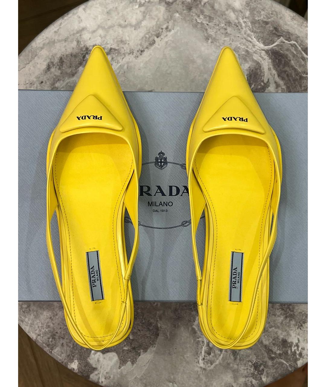 PRADA Желтые кожаные туфли, фото 3