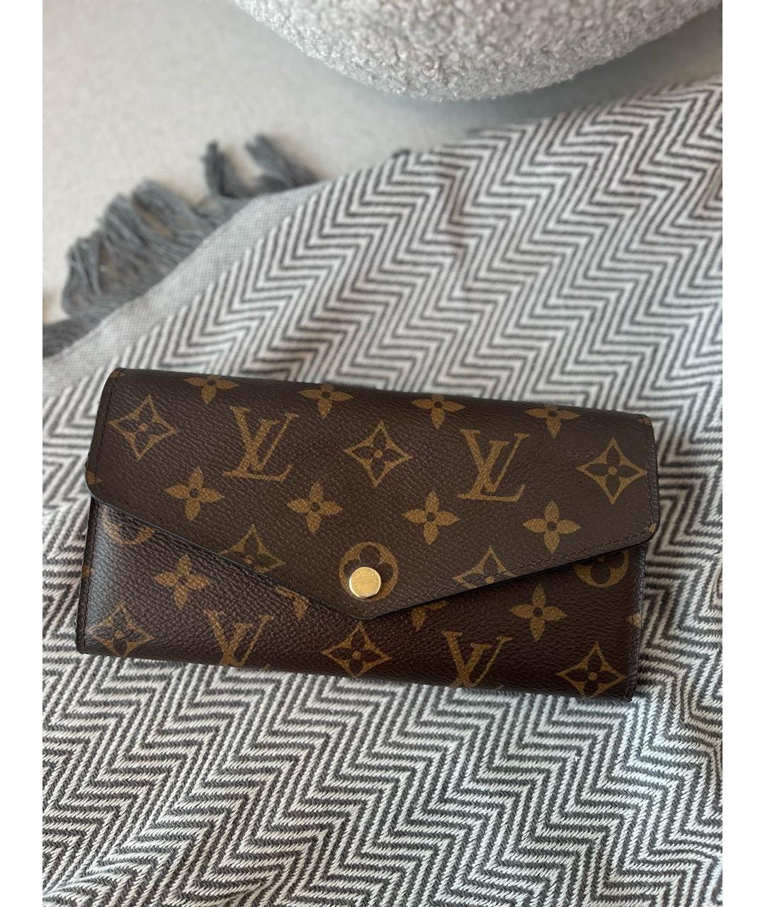 LOUIS VUITTON Коричневый кожаный кошелек, фото 5