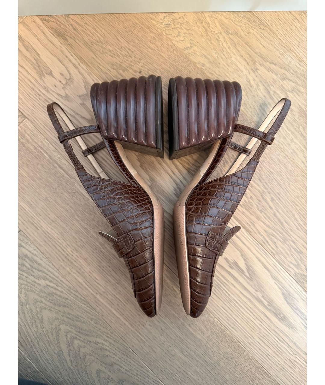 FENDI Коричневые кожаные босоножки, фото 5