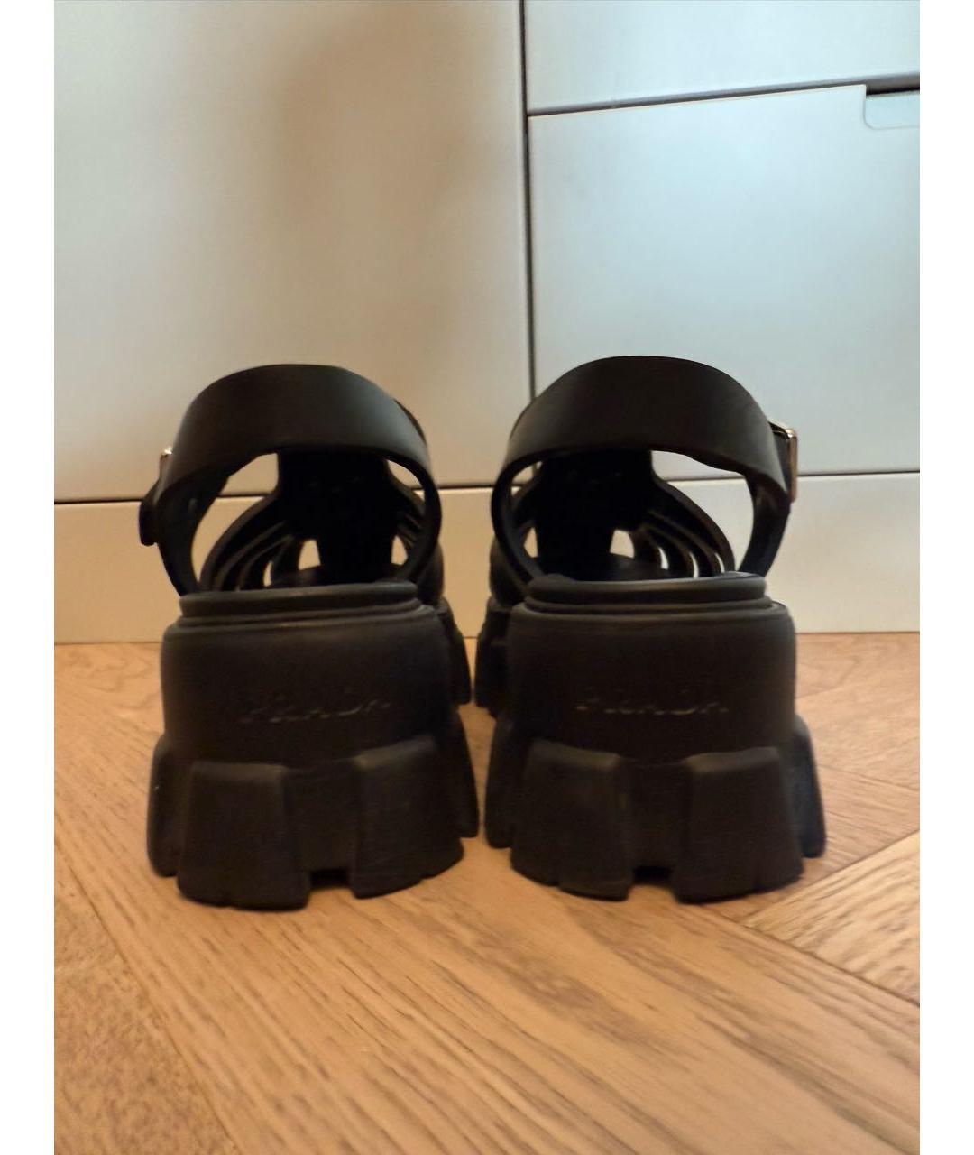 PRADA Черные резиновые босоножки, фото 4