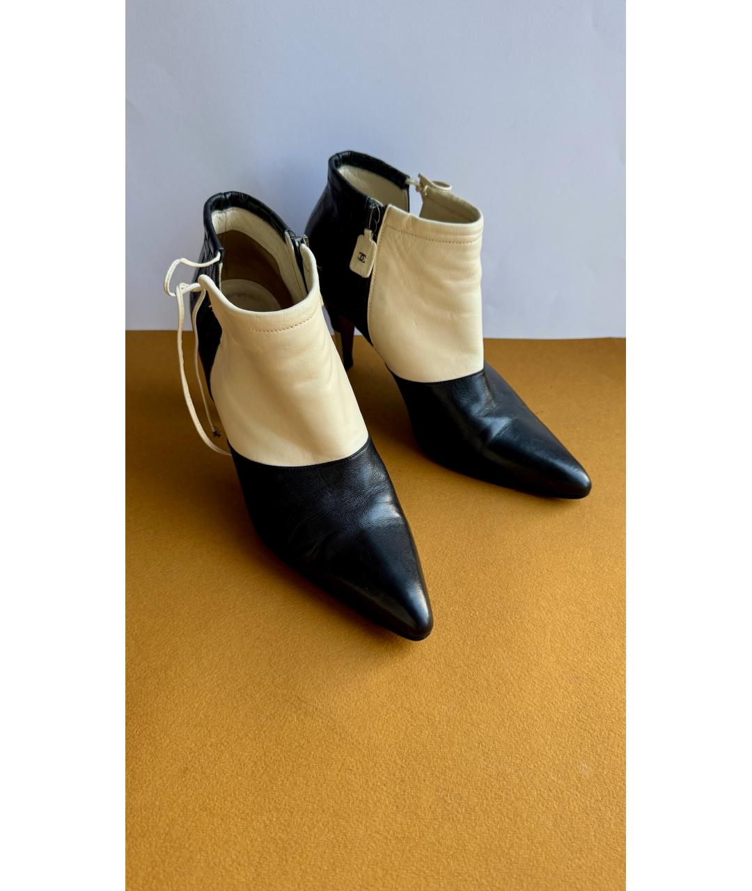 CHANEL Черные кожаные ботильоны, фото 2