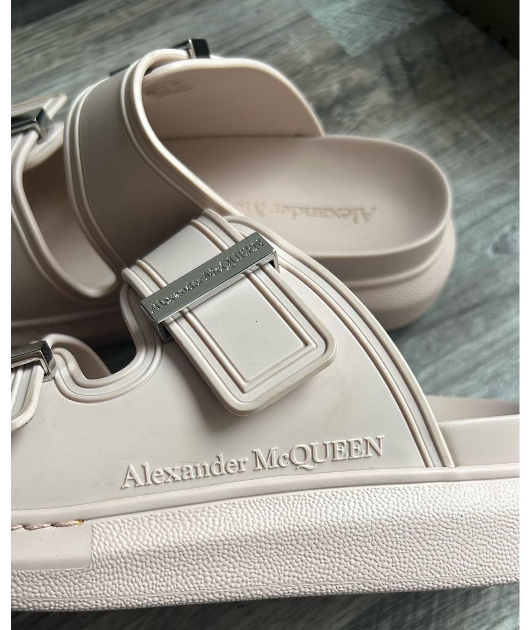 ALEXANDER MCQUEEN Розовые резиновые сандалии, фото 4