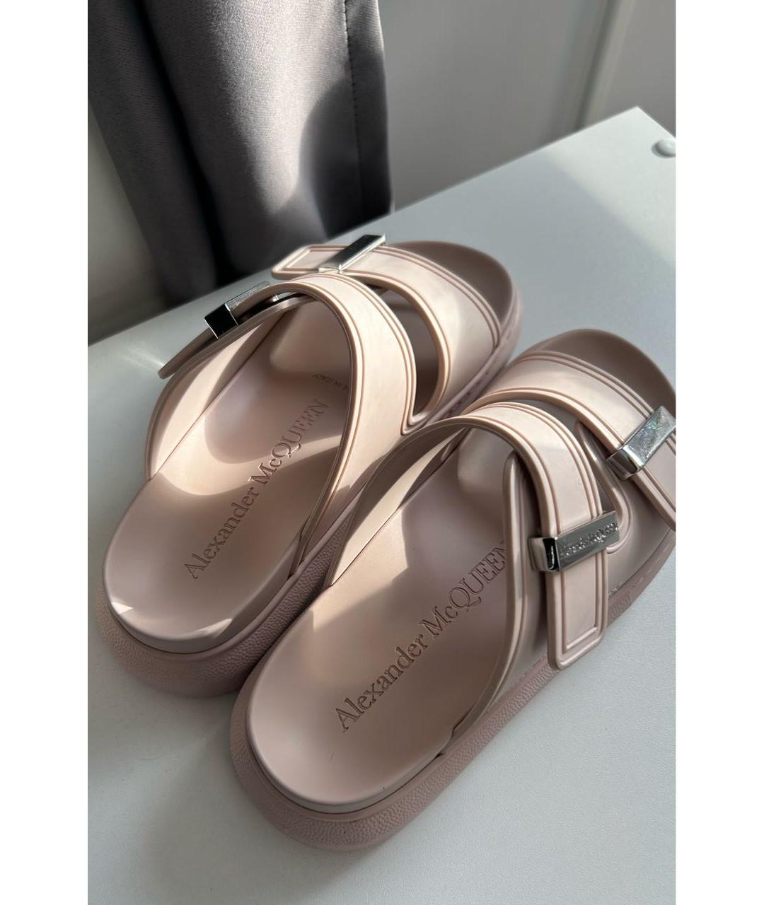 ALEXANDER MCQUEEN Розовые резиновые сандалии, фото 3