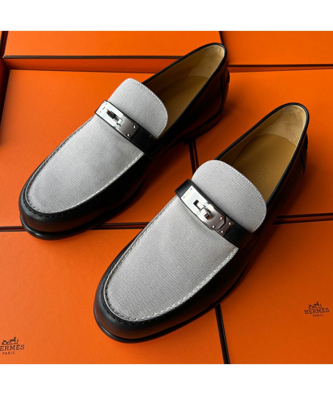 HERMES Черные кожаные лоферы, фото 4