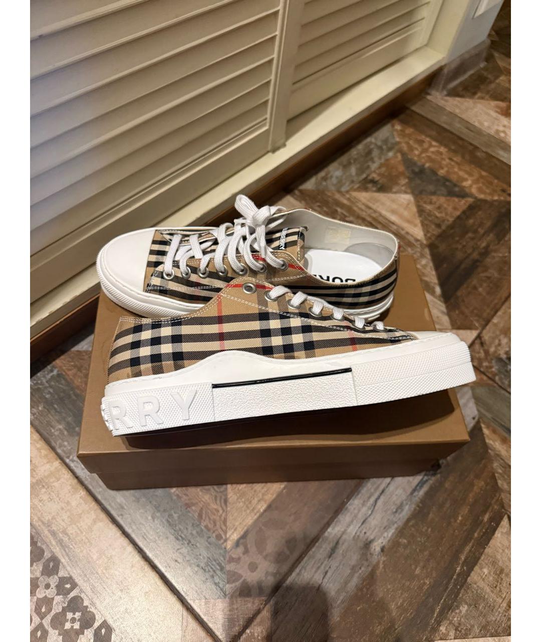 BURBERRY Коричневые низкие кроссовки / кеды, фото 3