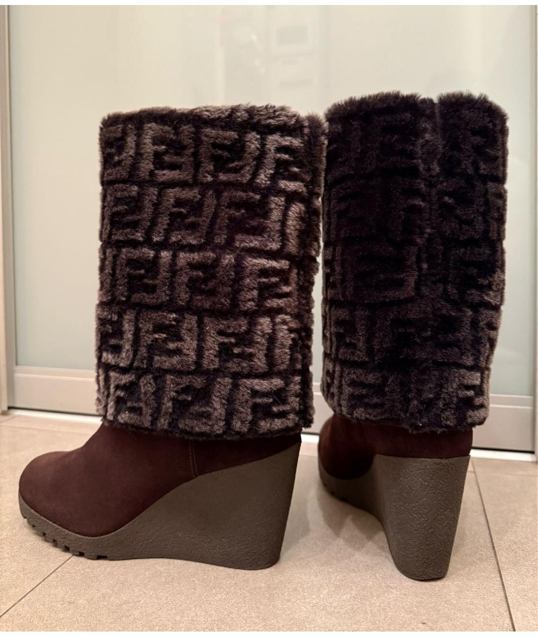 FENDI Коричневые замшевые сапоги, фото 4
