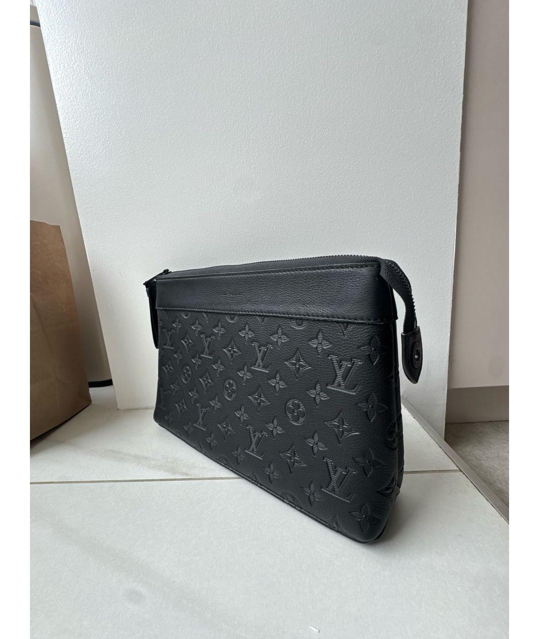 LOUIS VUITTON Черная кожаная барсетка, фото 2