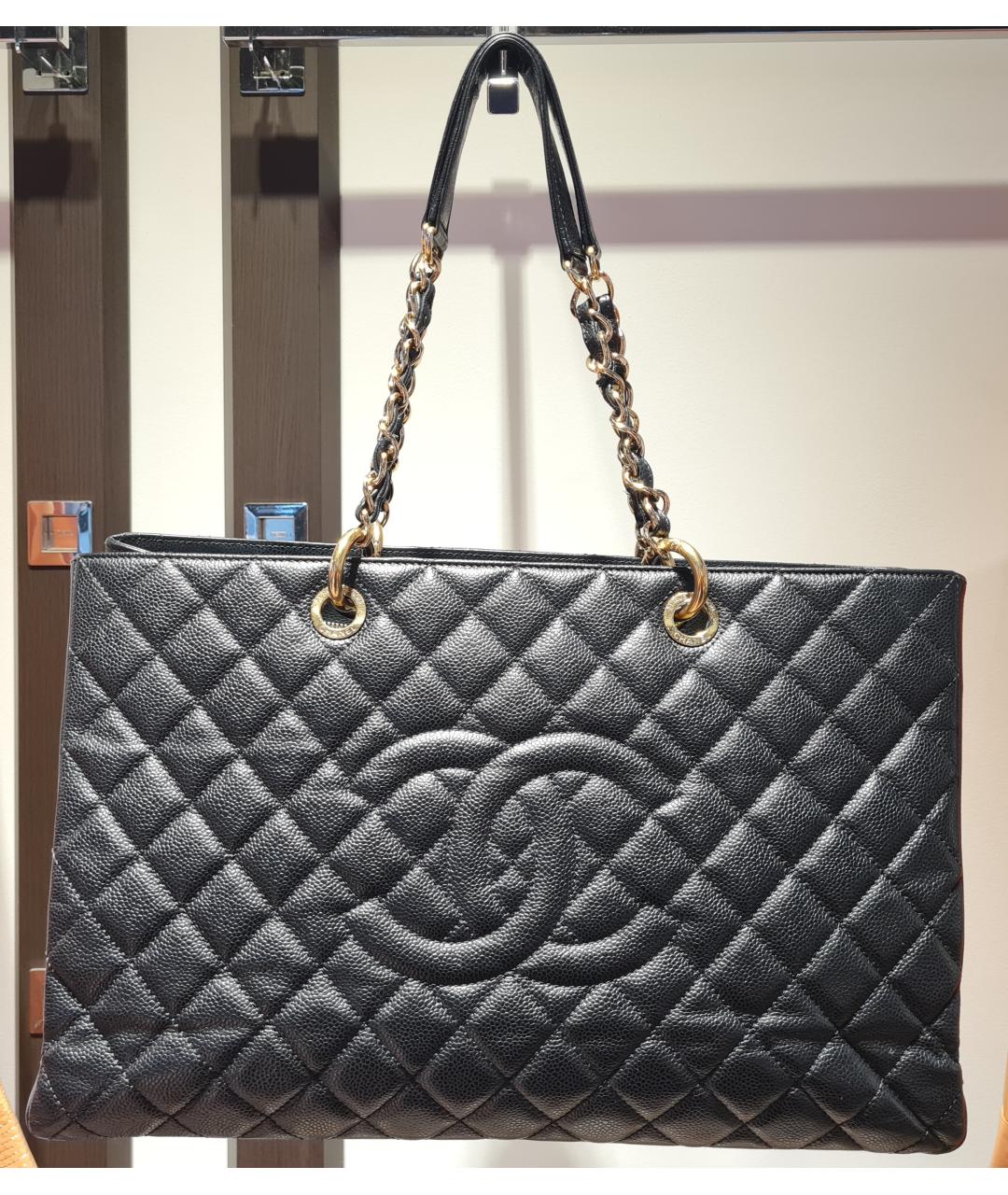 CHANEL Черная кожаная сумка тоут, фото 2
