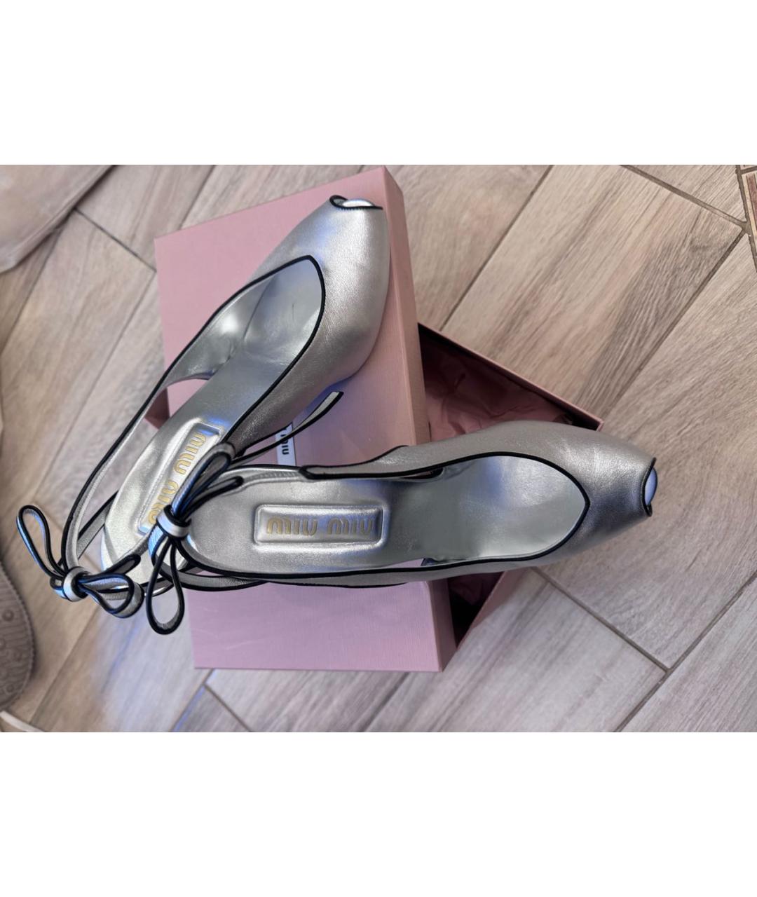 MIU MIU Серебряные кожаные босоножки, фото 3