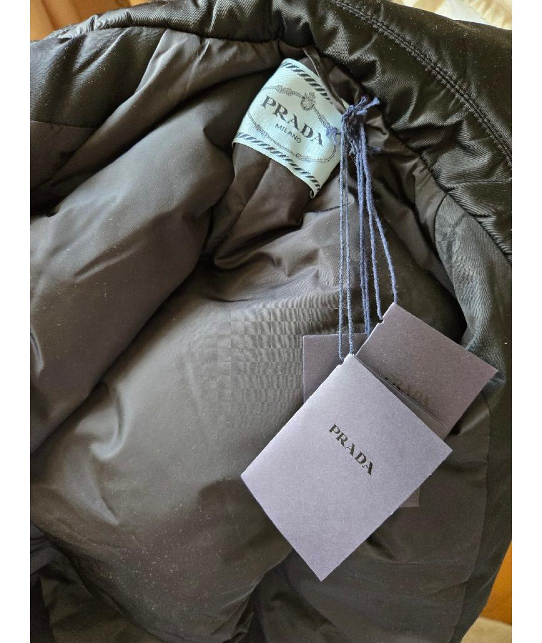 PRADA Черный полиамидовый пуховик, фото 3