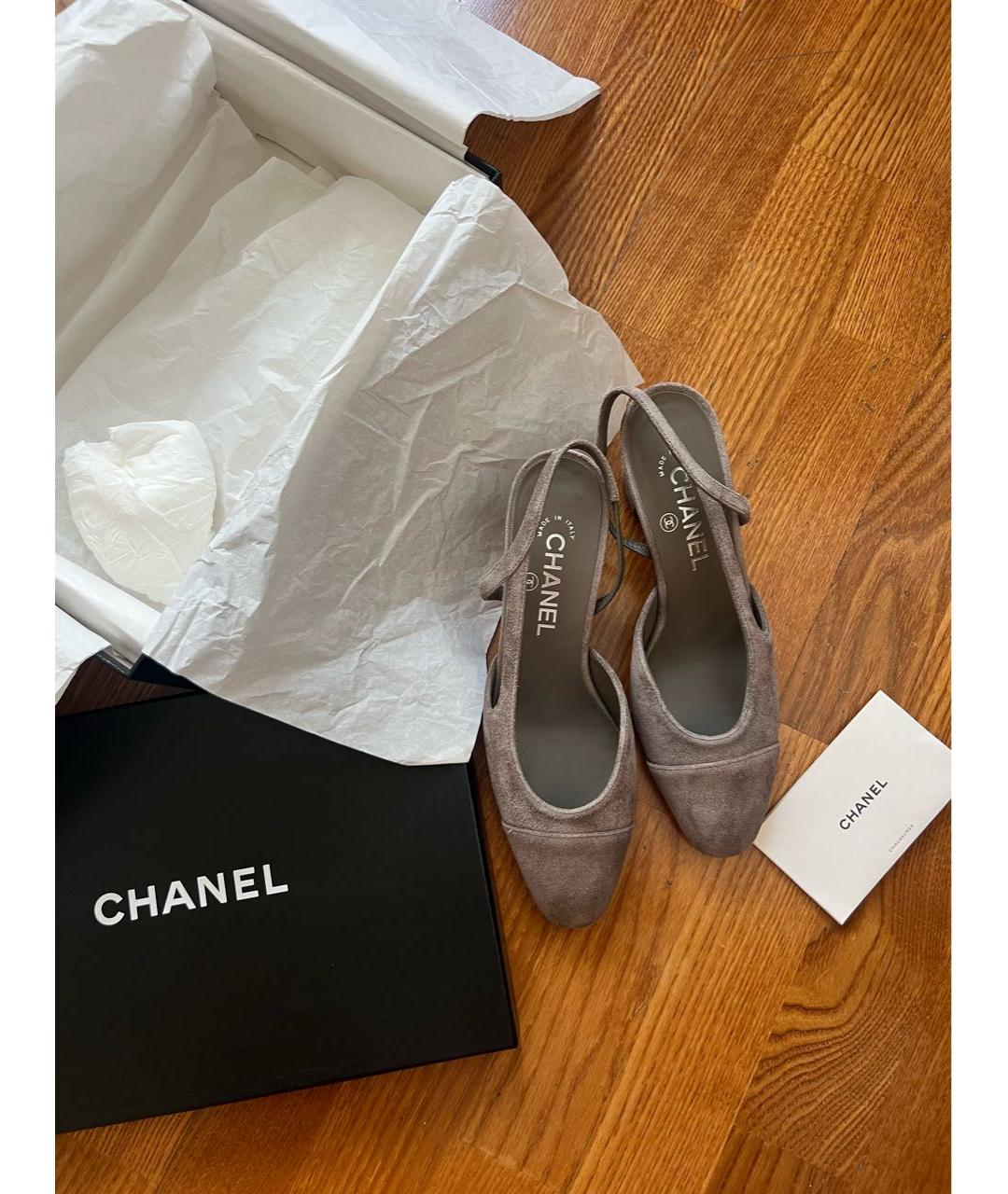 CHANEL Серые замшевые лодочки на низком каблуке, фото 4