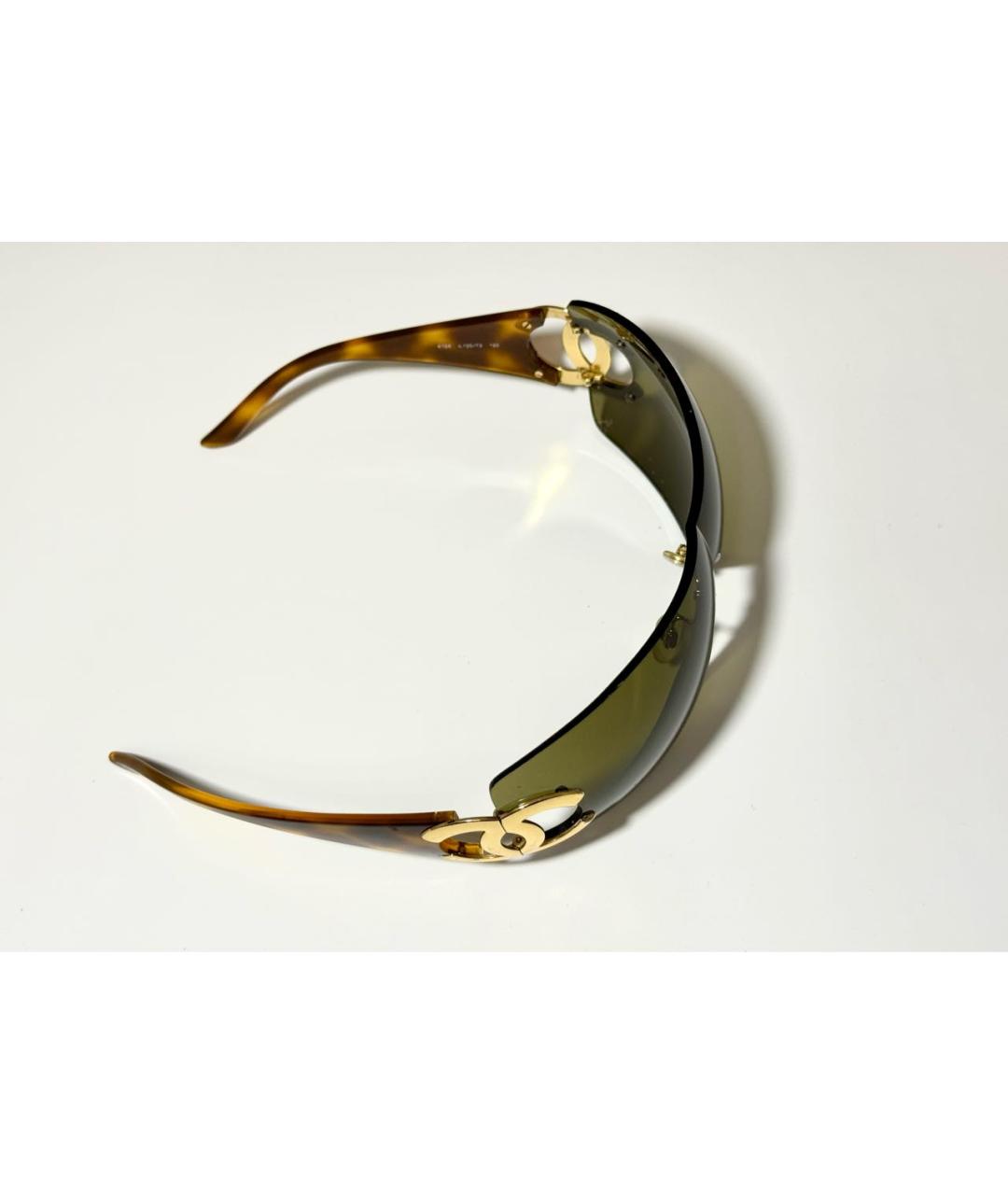 CHANEL Коричневые пластиковые солнцезащитные очки, фото 3