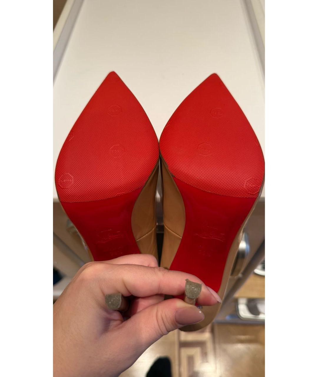 CHRISTIAN LOUBOUTIN Бежевые туфли из лакированной кожи, фото 4