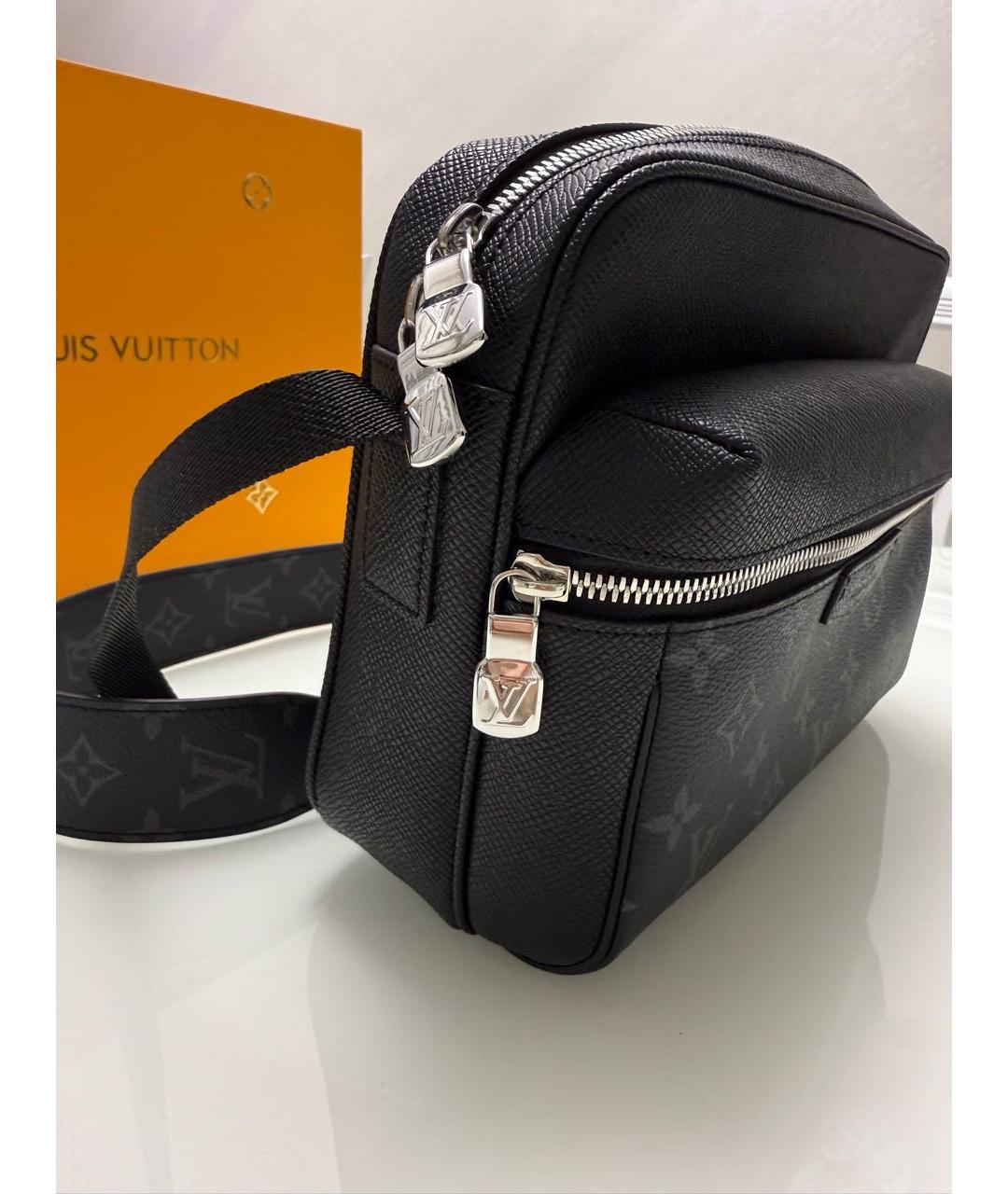 LOUIS VUITTON Черная барсетка, фото 6