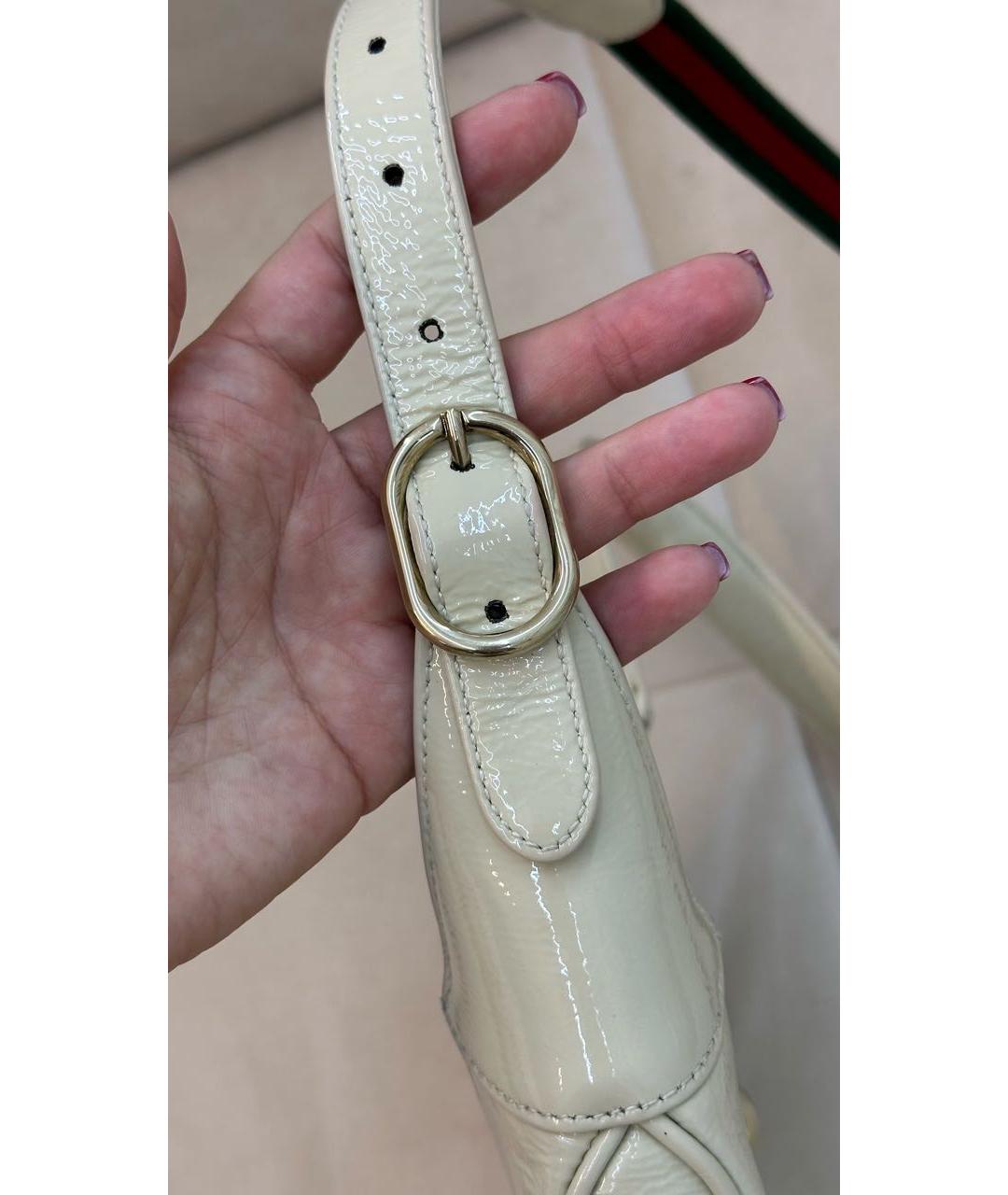 GUCCI Бежевая сумка через плечо из лакированной кожи, фото 6