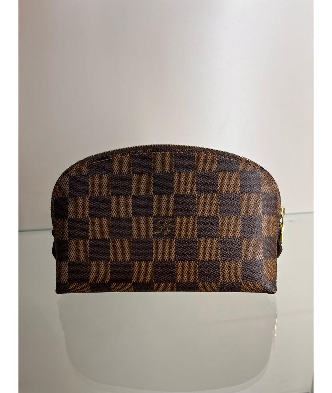 LOUIS VUITTON Коричневая кожаная косметичка, фото 6