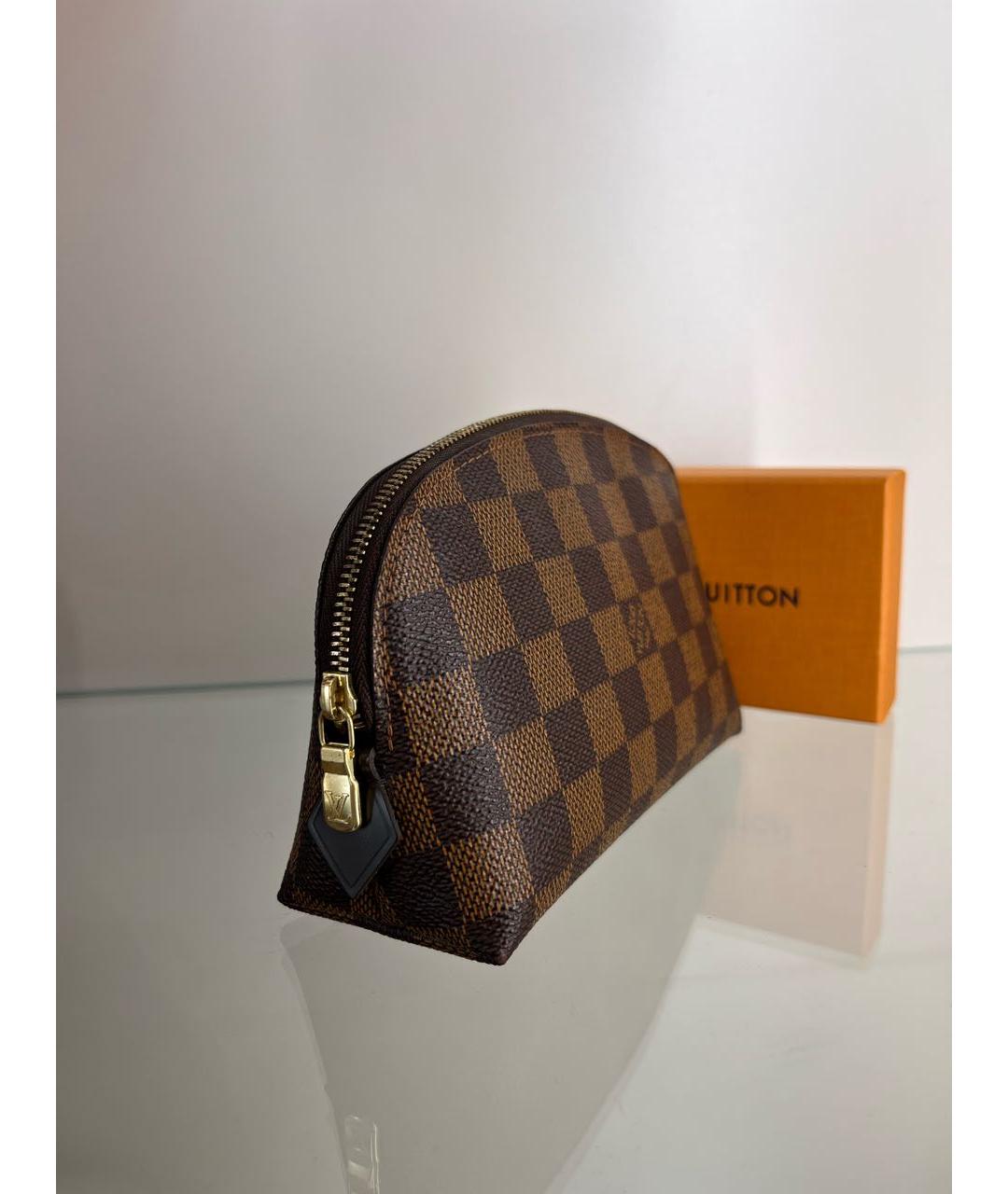 LOUIS VUITTON Коричневая кожаная косметичка, фото 2
