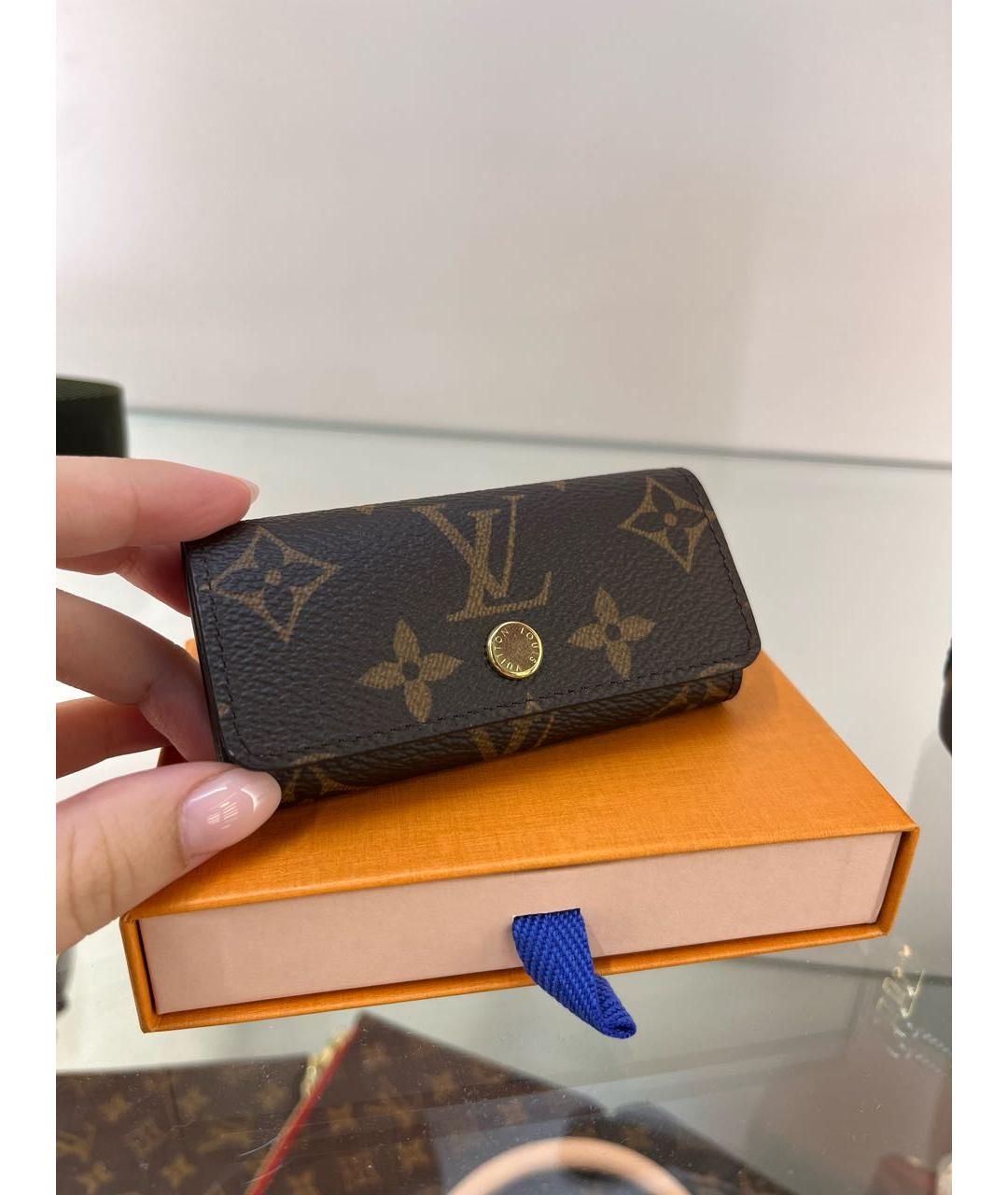 LOUIS VUITTON Коричневая ключница, фото 2