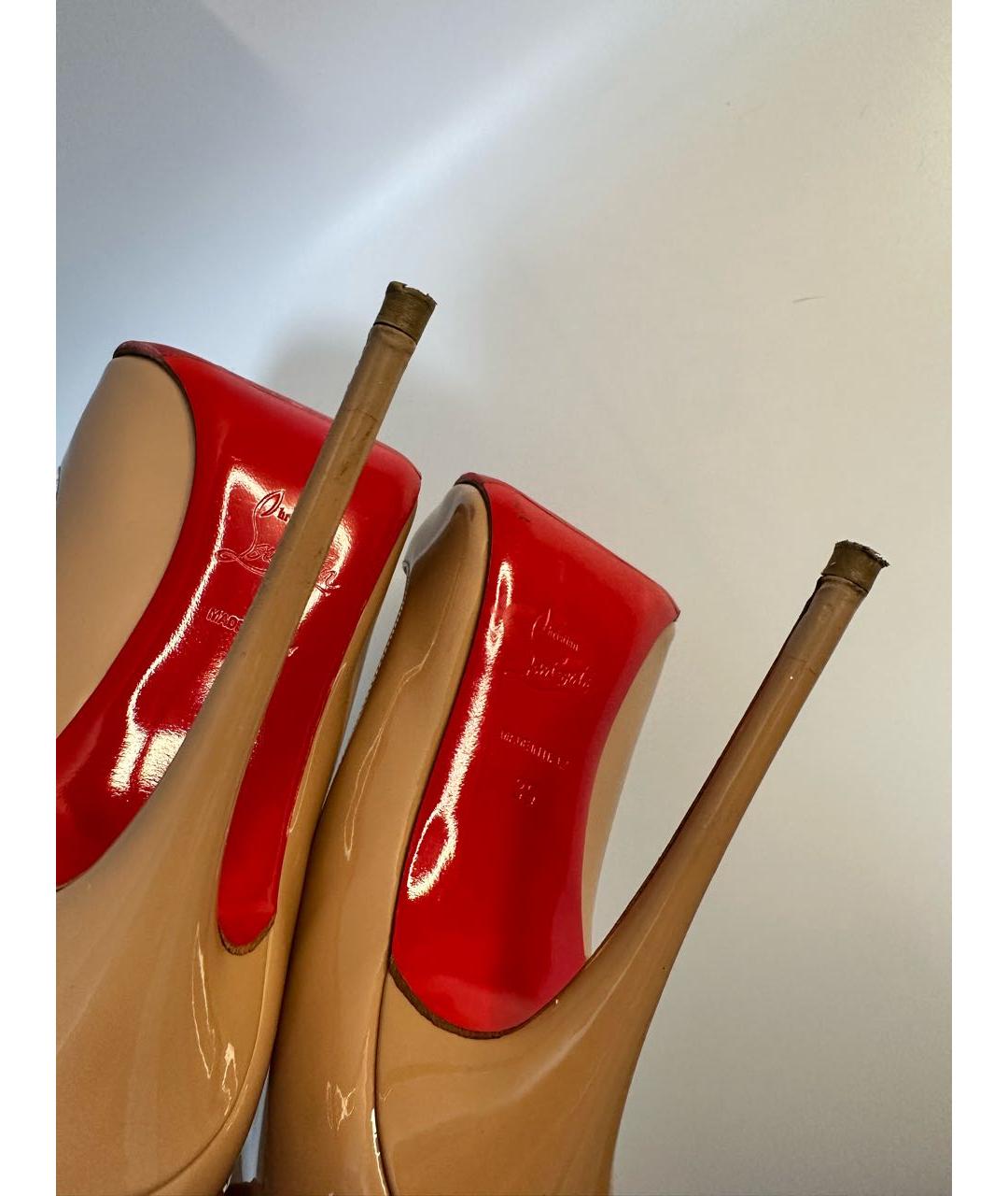 CHRISTIAN LOUBOUTIN Бежевые кожаные туфли, фото 8