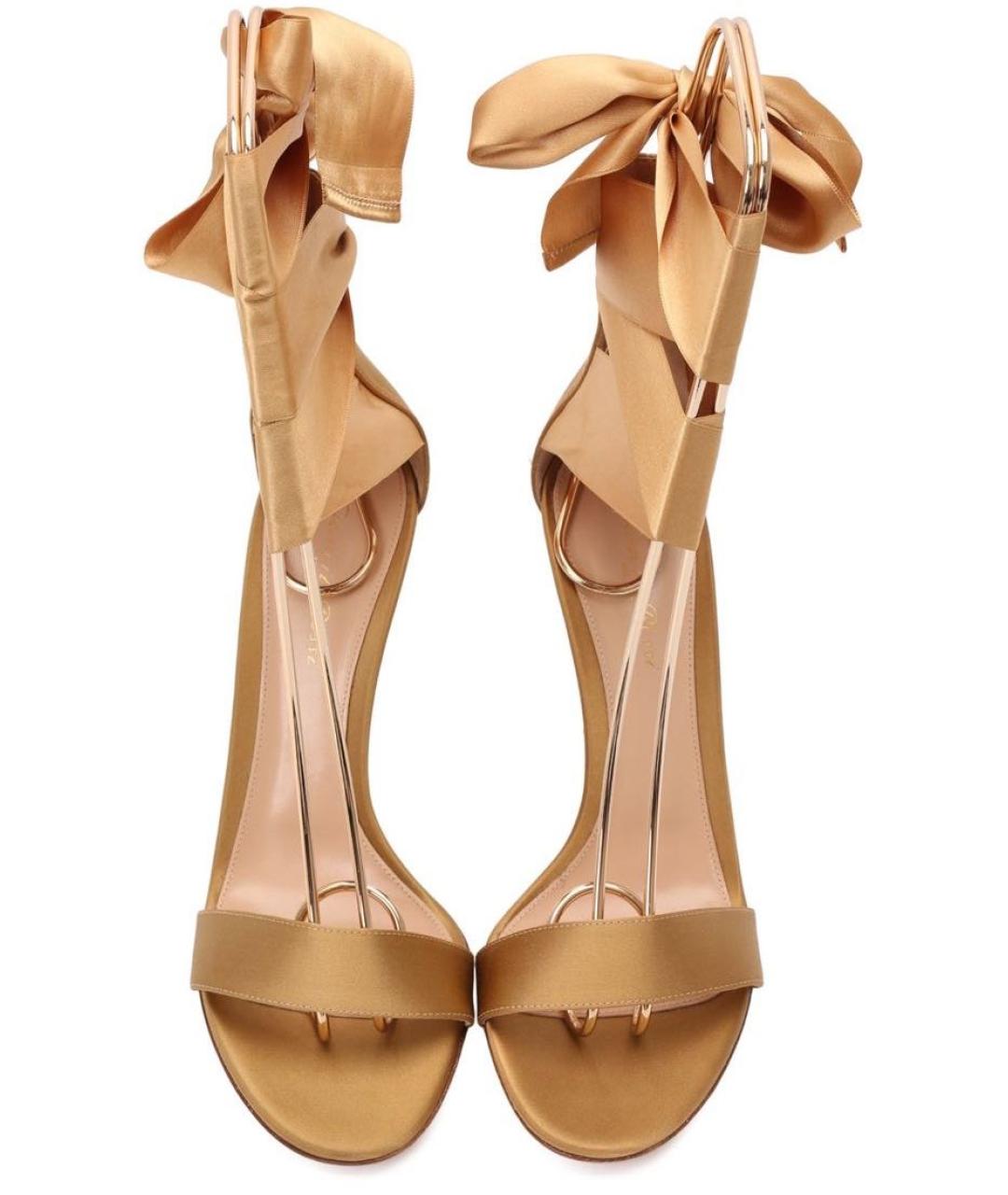 GIANVITO ROSSI Золотые текстильные босоножки, фото 2