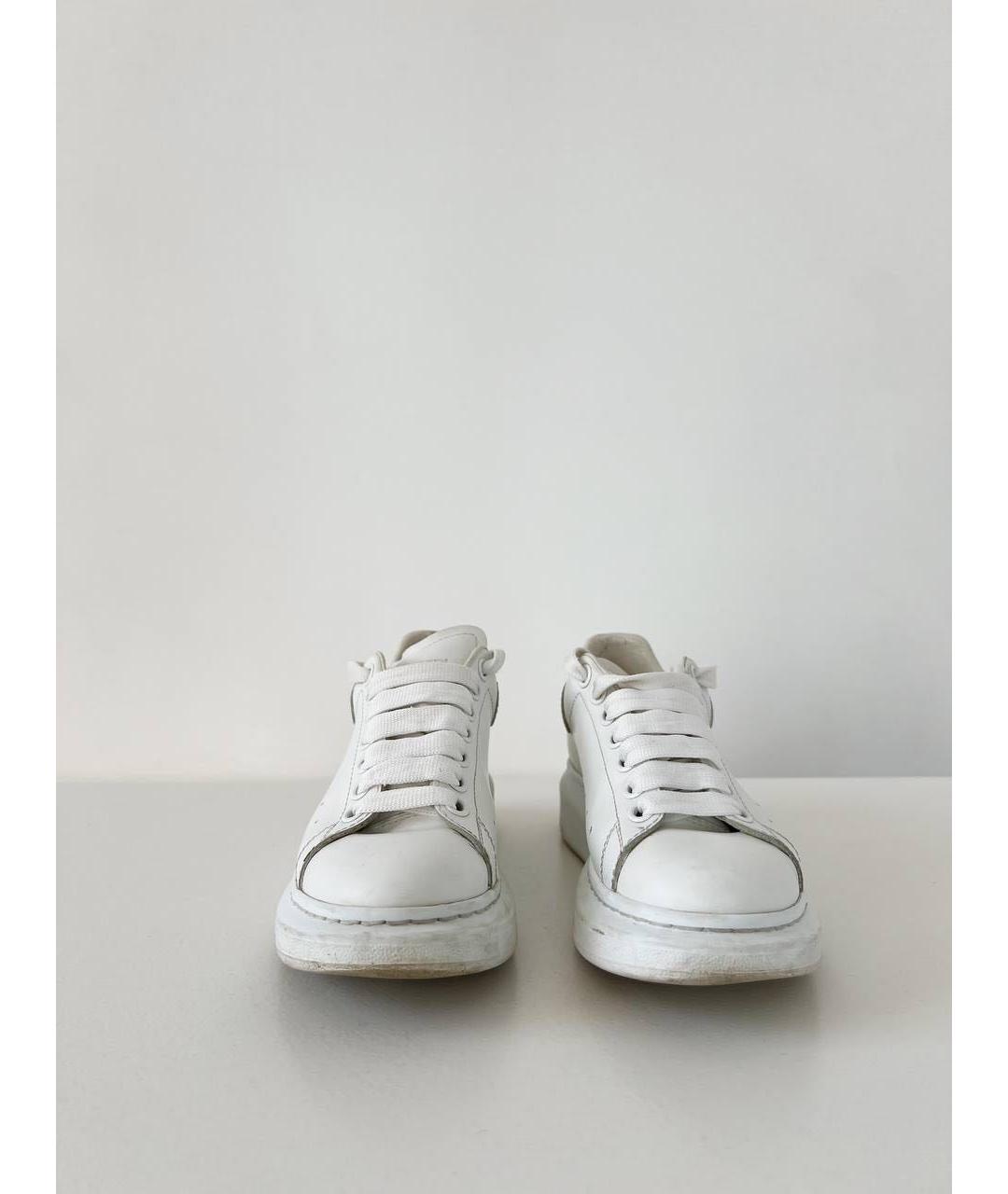 ALEXANDER MCQUEEN Белые кожаные кеды, фото 3