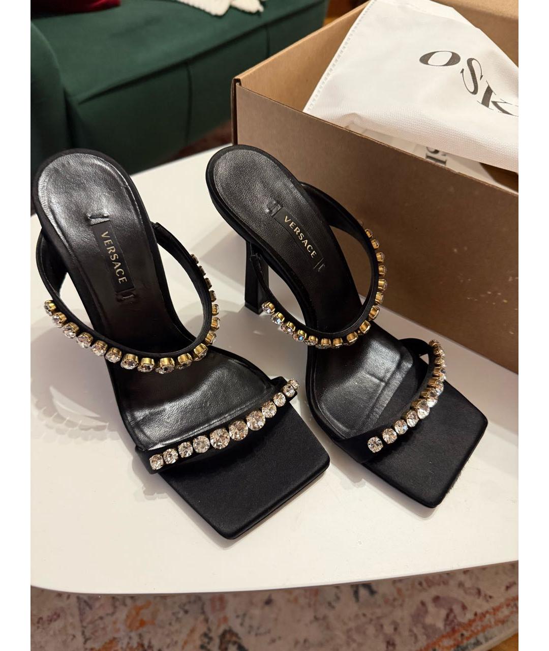 VERSACE Черные текстильные босоножки, фото 2