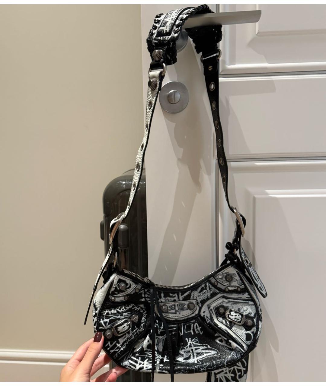 BALENCIAGA Черная кожаная сумка через плечо, фото 5