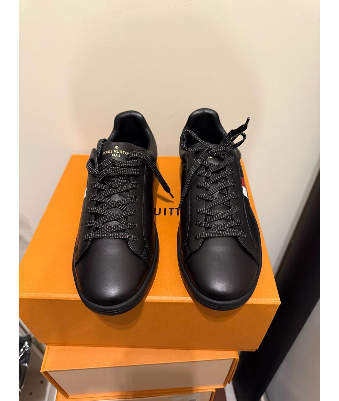 LOUIS VUITTON Черные кожаные низкие кроссовки / кеды, фото 3