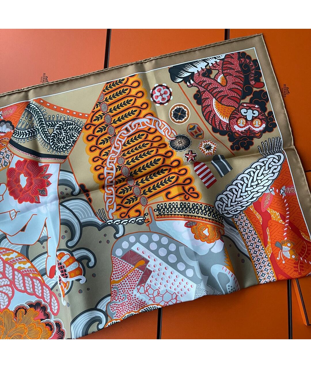 HERMES Коралловый шелковый шарф, фото 5