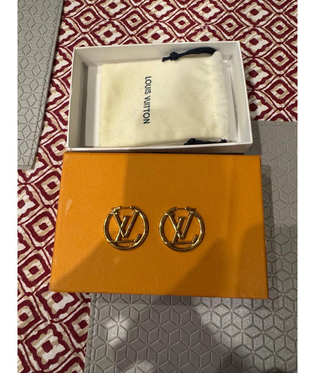 LOUIS VUITTON Золотые металлические серьги, фото 7