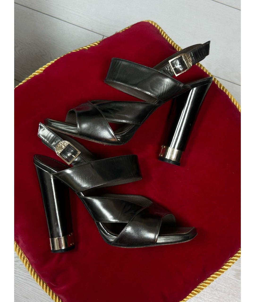 VERSACE COLLECTION Антрацитовые замшевые босоножки, фото 7