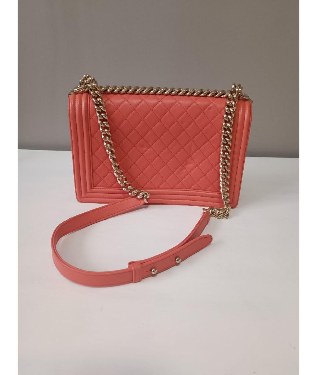 CHANEL Коралловая кожаная сумка через плечо, фото 3