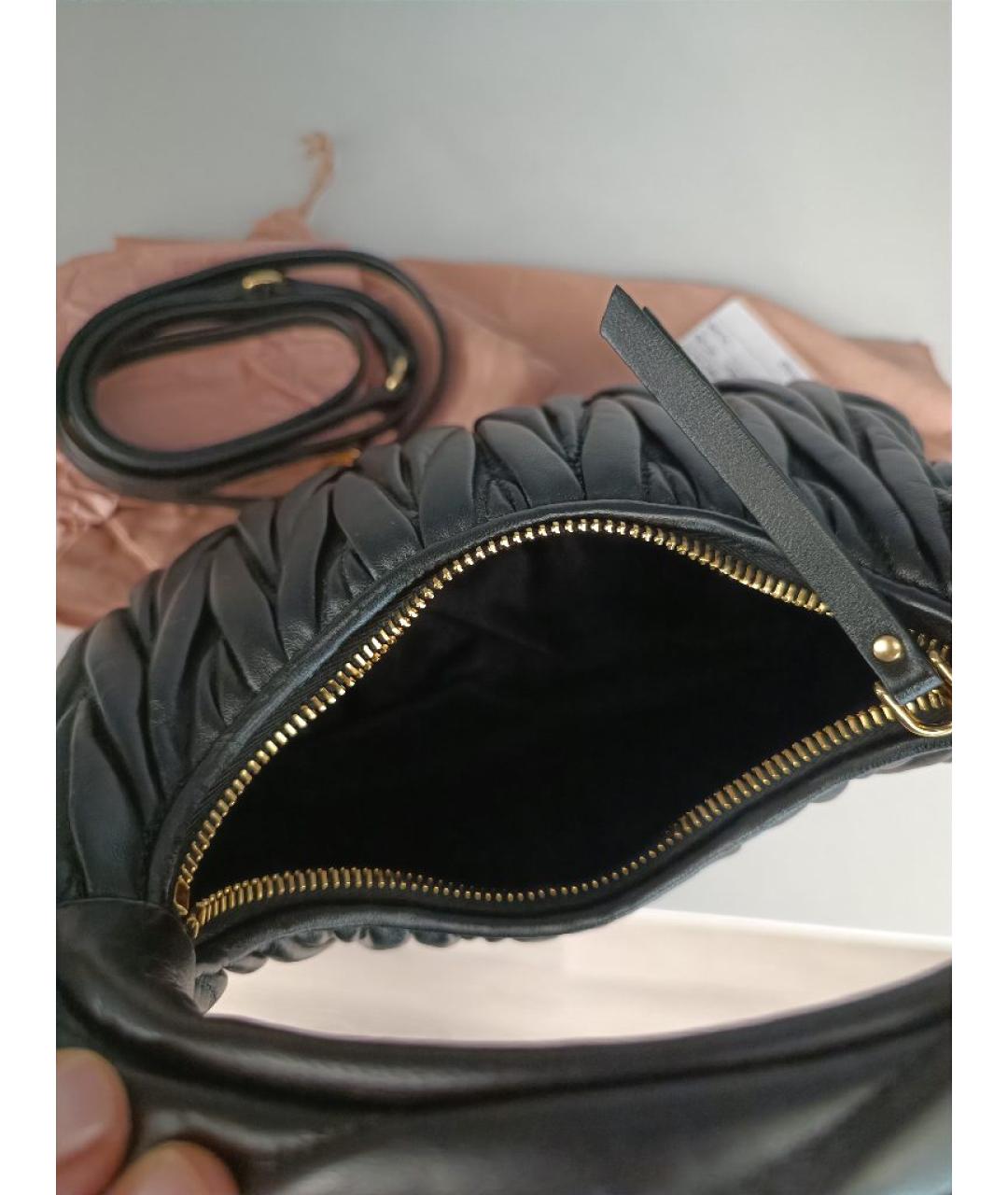 MIU MIU Черная кожаная сумка через плечо, фото 4