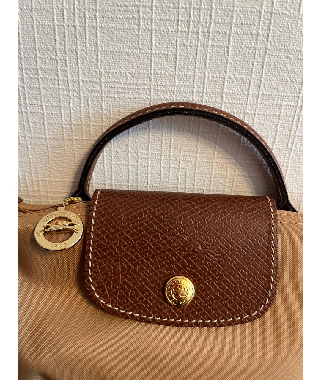 LONGCHAMP Горчичная синтетическая сумка с короткими ручками, фото 7