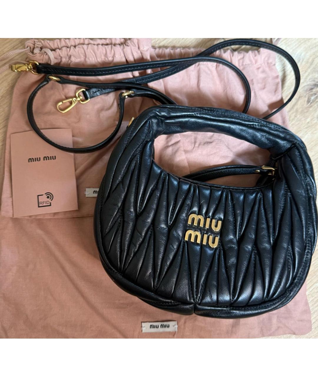 MIU MIU Черная кожаная сумка через плечо, фото 2
