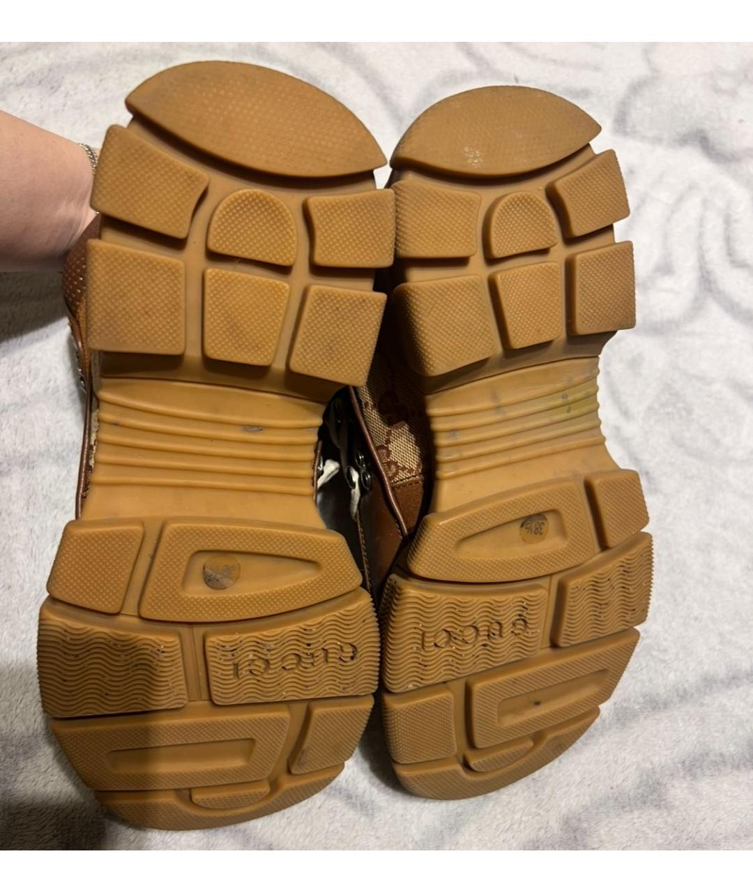 GUCCI Коричневые замшевые ботинки, фото 3