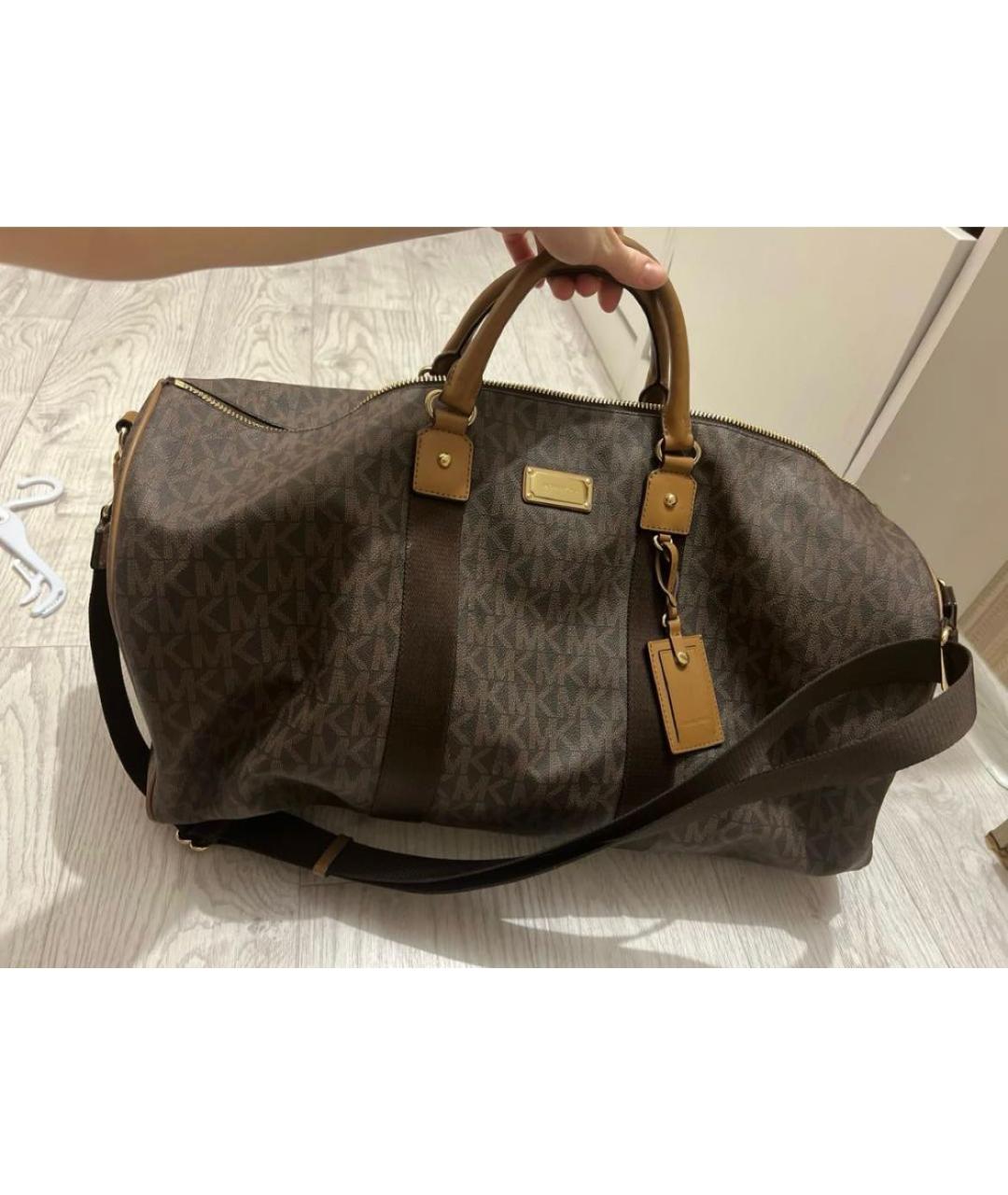 MICHAEL KORS Коричневая кожаная дорожная/спортивная сумка, фото 3