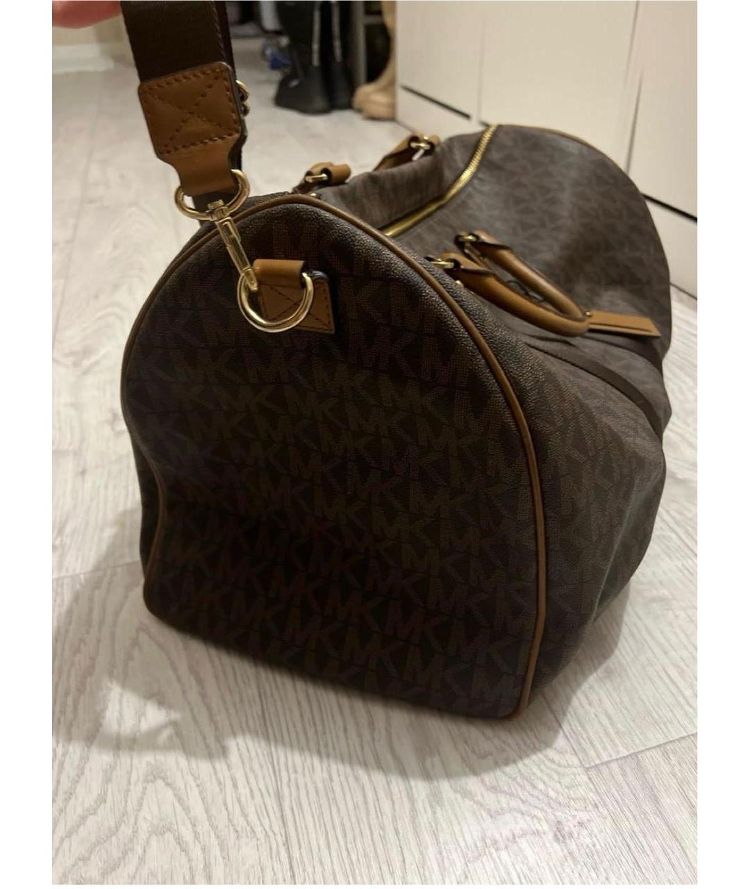 MICHAEL KORS Коричневая кожаная дорожная/спортивная сумка, фото 2